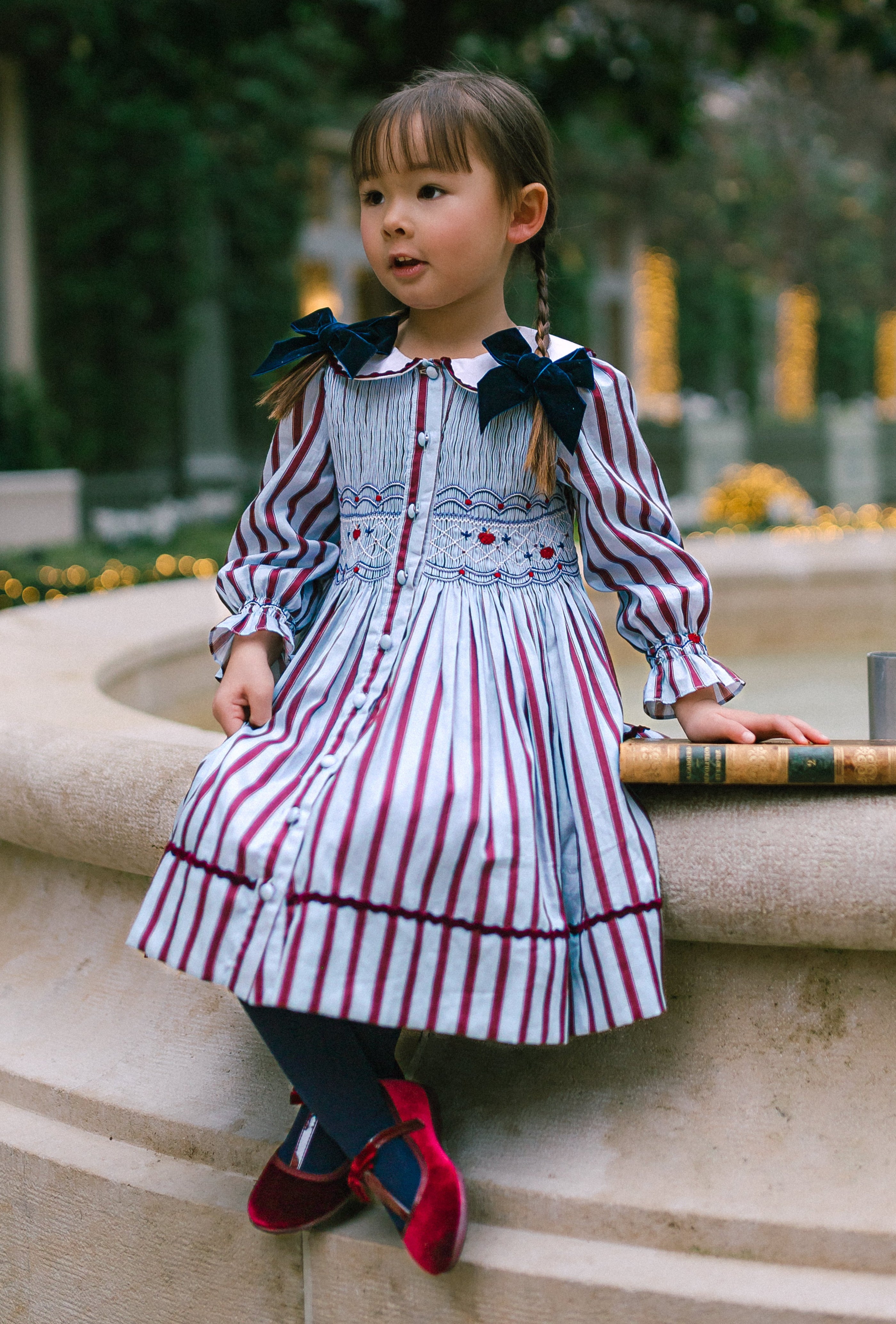 red blue and white striped dress MARINE STRIPE BURGUNDY SMOCKED product_family:L14008P and holiday weekend plans How To: Lupita Nyong'o's Size:3X-LARGE