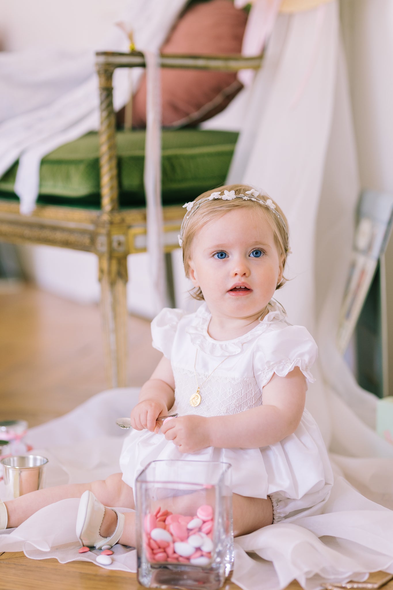 Colombe White silk Ceremony Baby Bubble