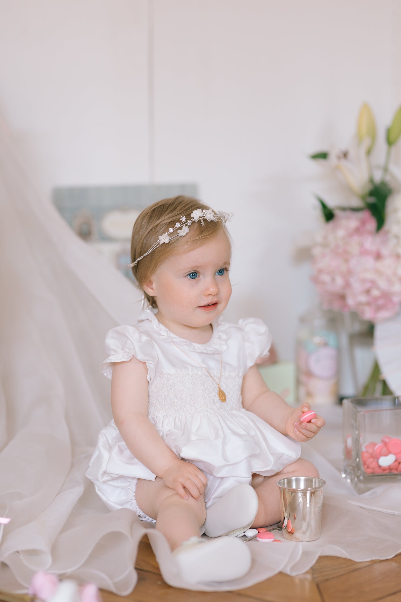 Colombe White silk Ceremony Baby Bubble