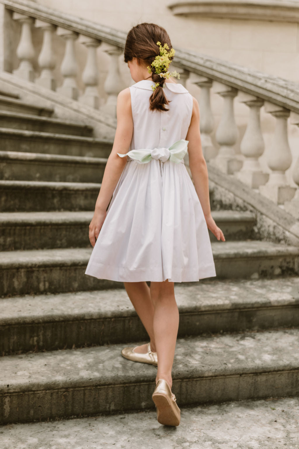 LILY WHITE SLEEVELESS SMOCKED DRESS